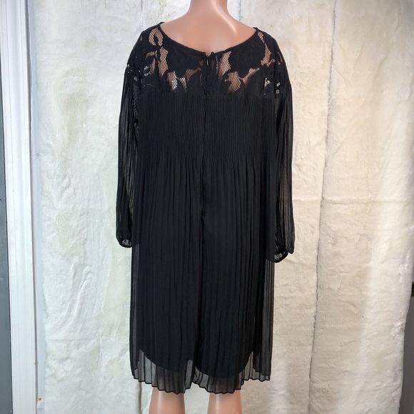 LANE BRYANT WOMEN DRESS - Picture 2 of 15